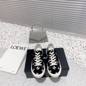 CHANEL VINTAGE CALFSKIN LEATHER SNEAKERS BLACK