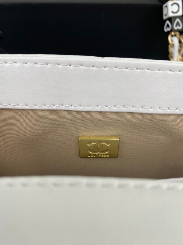 CHANEL MINI FLAP BAG WHITE 17CM - Image 8