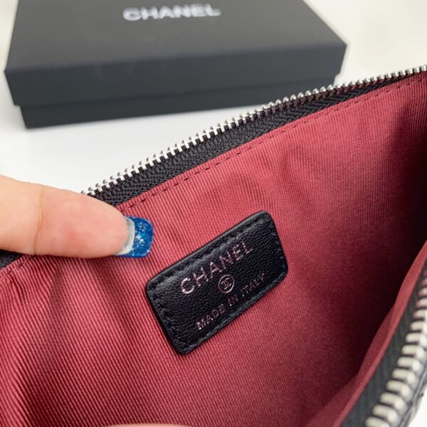 CHANEL QUILTED CLASSIC ZIP POUCH BLACK WALLET - Image 8