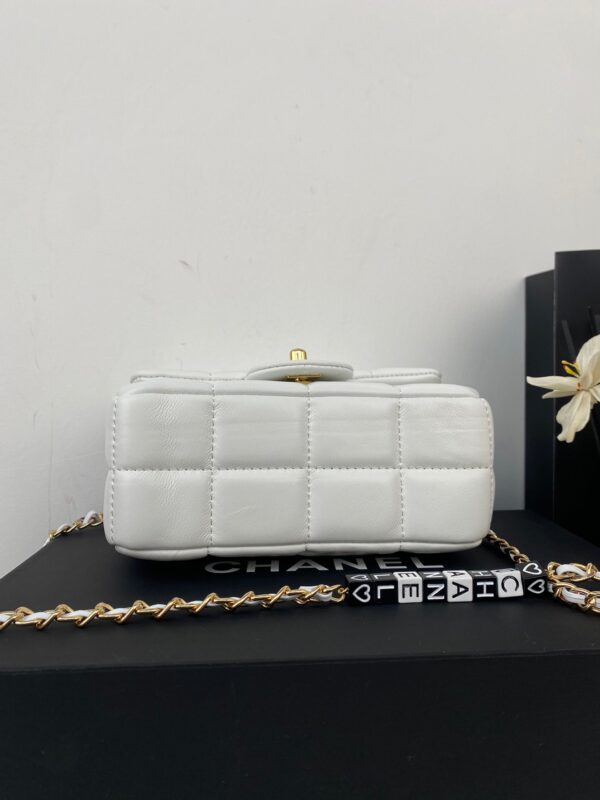 CHANEL MINI FLAP BAG WHITE 17CM - Image 6