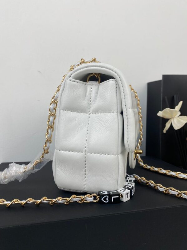 CHANEL MINI FLAP BAG WHITE 17CM - Image 5