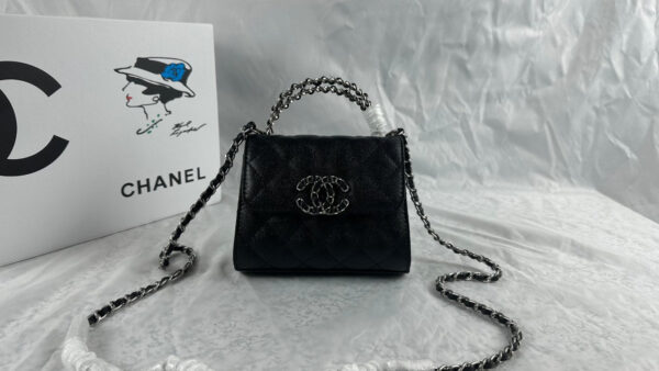 CHANEL TOP HANDLE CLUTCH WITH CHAIN IN CAVIAR SILVER HARDWARE BLACK 15CM - Image 5
