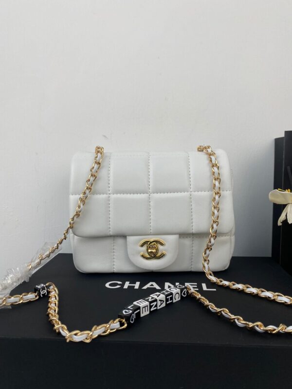 CHANEL MINI FLAP BAG WHITE 17CM - Image 4