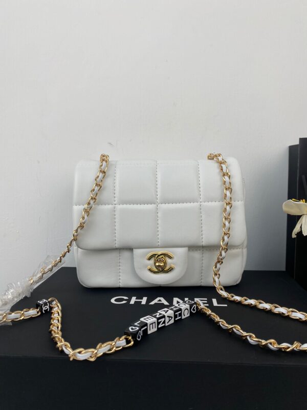 CHANEL MINI FLAP BAG WHITE 17CM - Image 3
