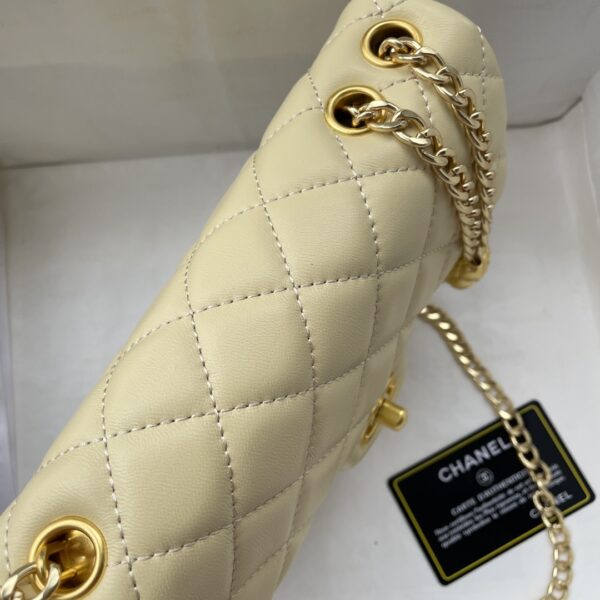 CHANEL MINI FLAP BAG - Image 8