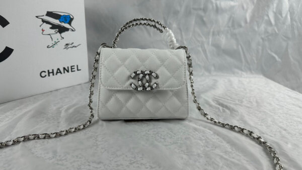 CHANEL TOP HANDLE CLUTCH WITH CHAIN IN CAVIAR SILVER HARDWARE WHITE 15CM - Image 7