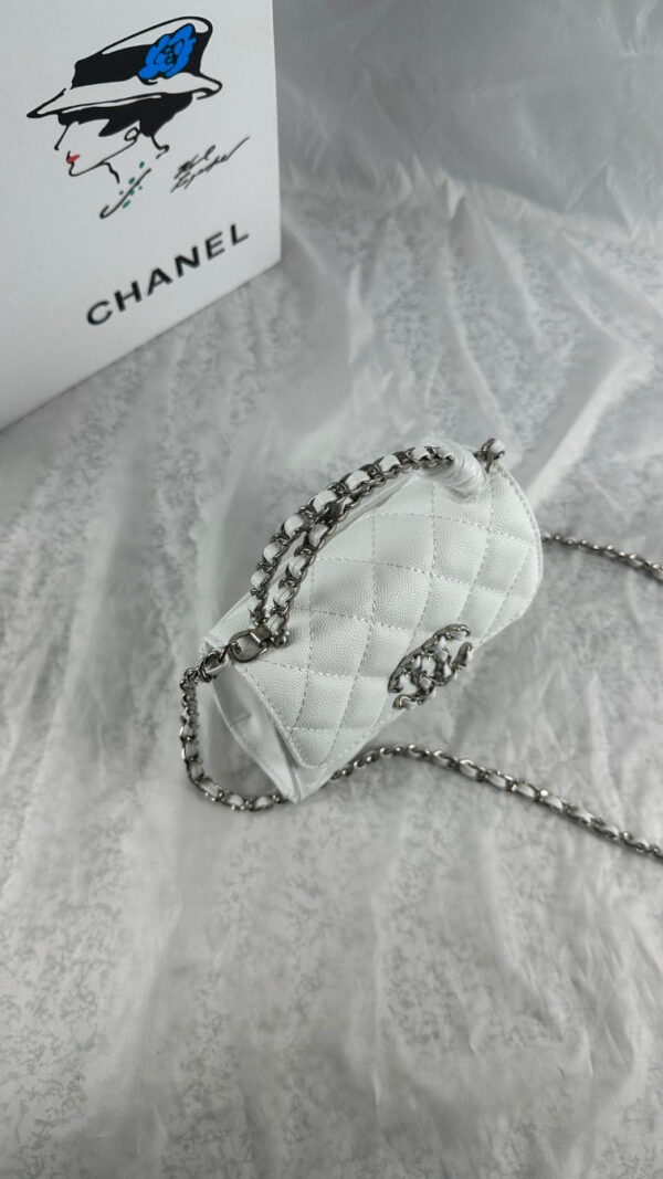 CHANEL TOP HANDLE CLUTCH WITH CHAIN IN CAVIAR SILVER HARDWARE WHITE 15CM - Image 8