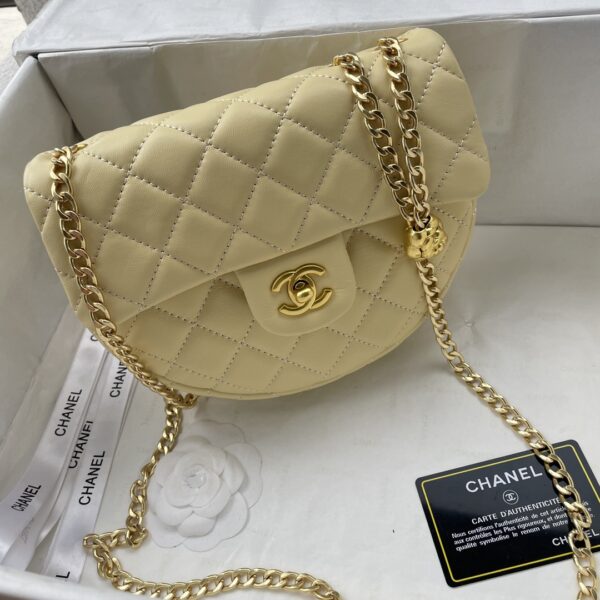 CHANEL MINI FLAP BAG - Image 9