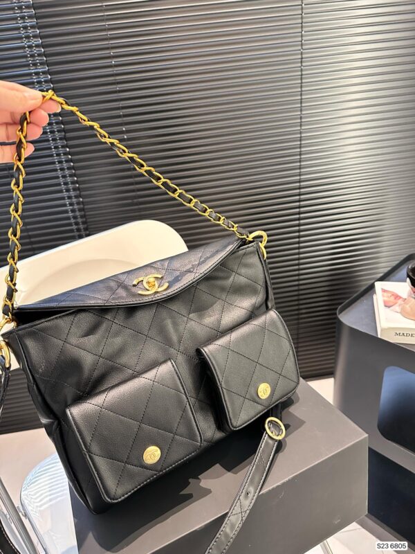 CHANEL CC HOBO BAG BLACK SHINY - Image 10