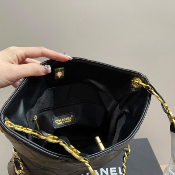 CHANEL HOBO MAXI BLACK BAG - Image 10