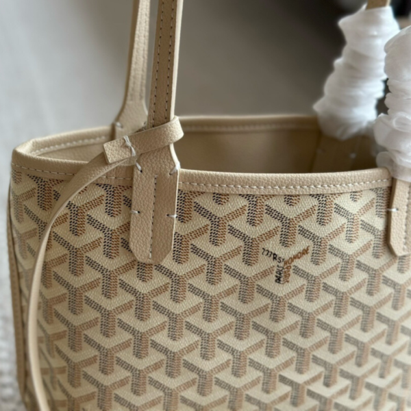 GOYARD ANJOU TOTE MINI - Image 2