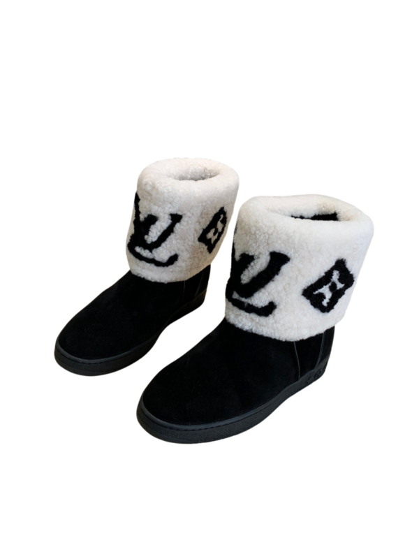 LV WOMEN’S BOOTS