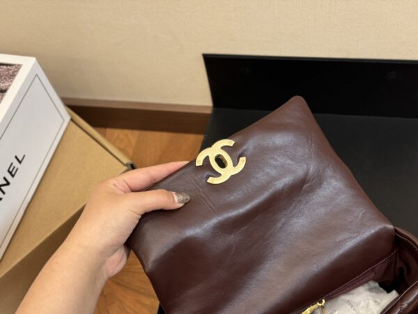 CHANEL 19 DESIGNER HANDBAGS FOR WOMEN 25CM - Image 7