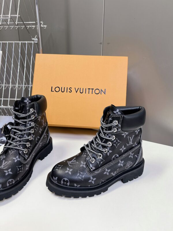 LV WOMEN'S BOOTS - Image 4