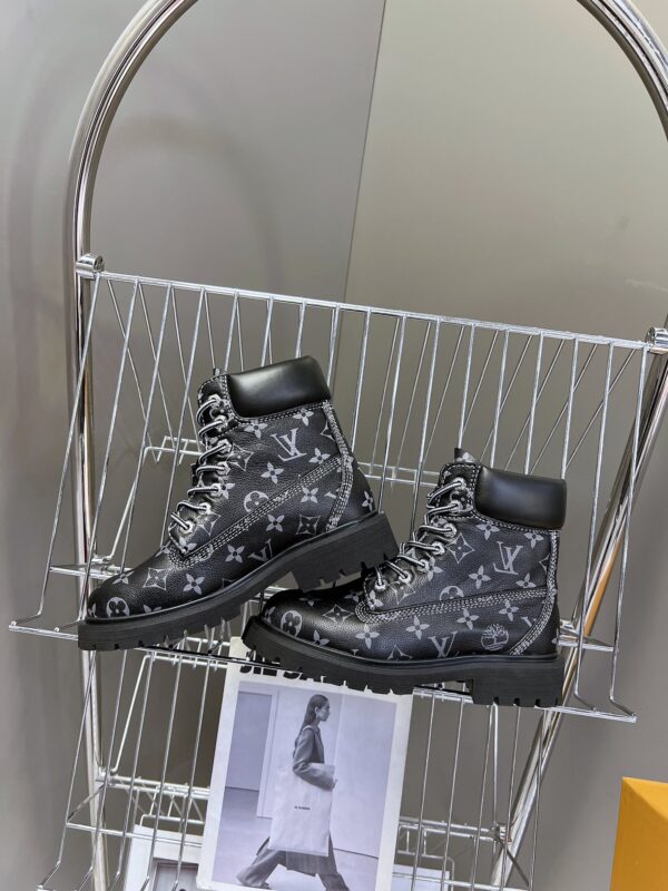 LV WOMEN'S BOOTS - Image 7