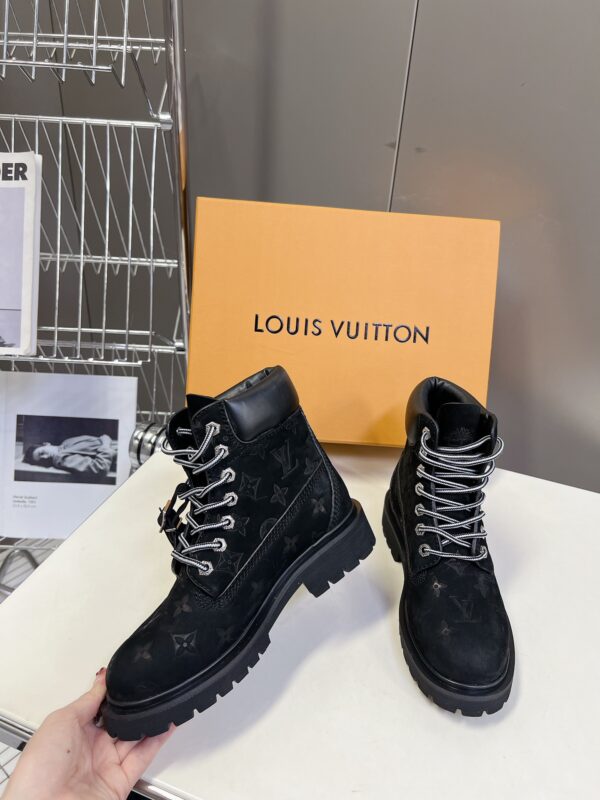 LV WOMEN'S BOOTS - Image 5