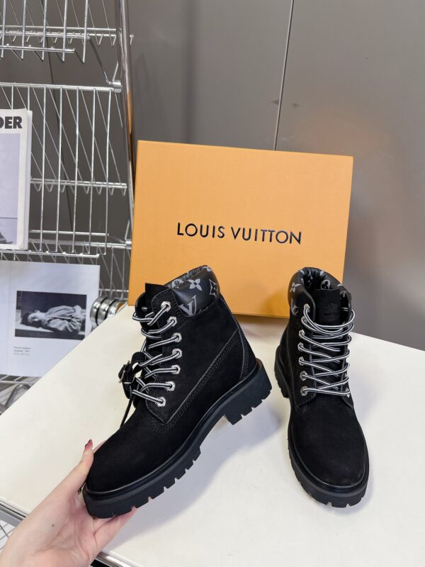 LV WOMEN'S BOOTS - Image 5