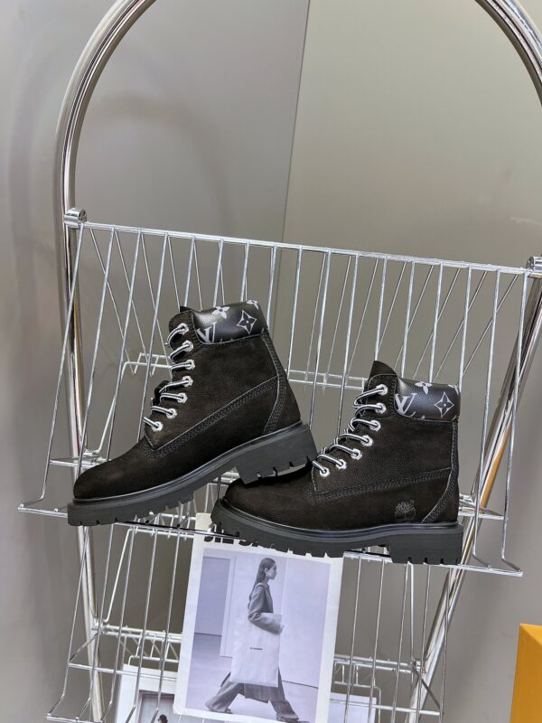 LV WOMEN'S BOOTS - Image 7