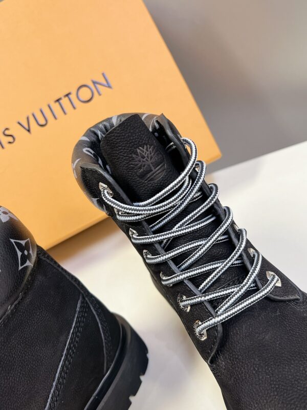 LV WOMEN'S BOOTS - Image 8