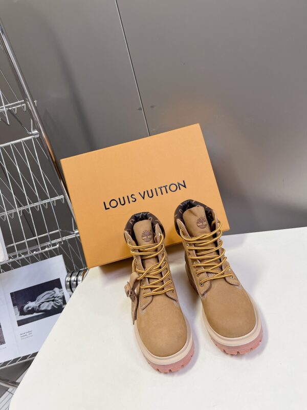 LV WOMEN'S BOOTS - Image 2