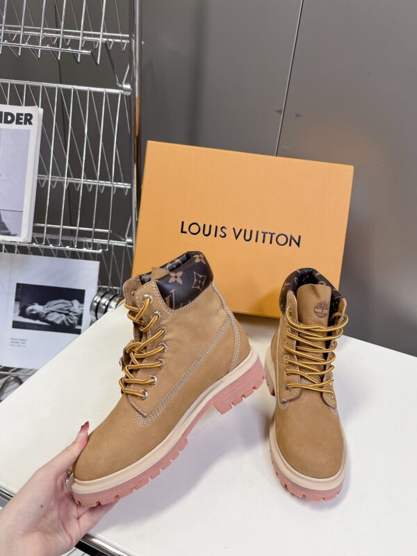LV WOMEN'S BOOTS - Image 5