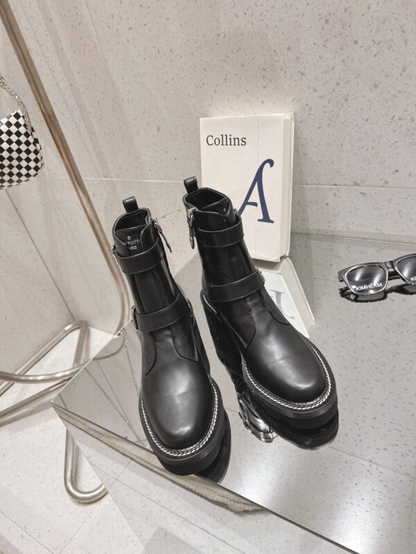 LV WOMEN’S BOOTS - Image 2