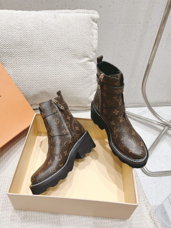 LV WOMEN'S BOOTS - Image 5