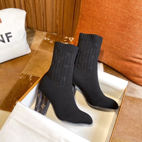 LV WOMEN’S BOOTS - Image 5