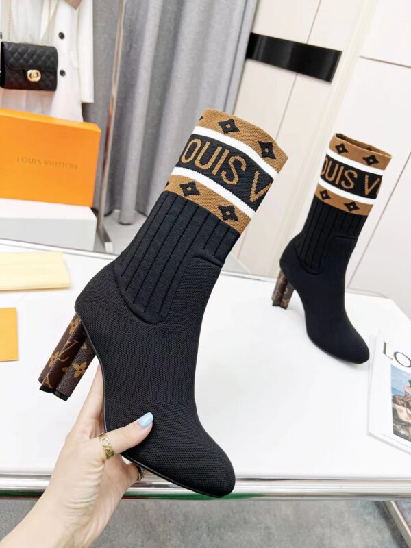 LV WOMEN’S BOOTS - Image 2