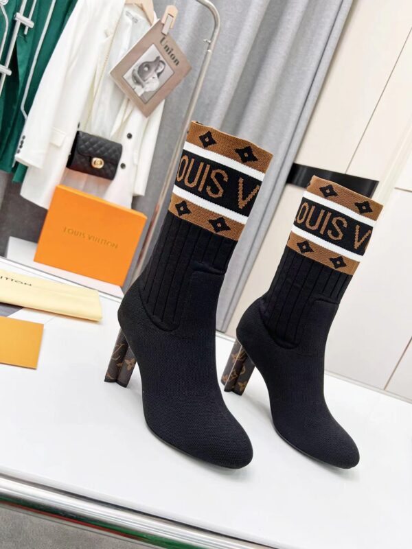 LV WOMEN’S BOOTS - Image 3
