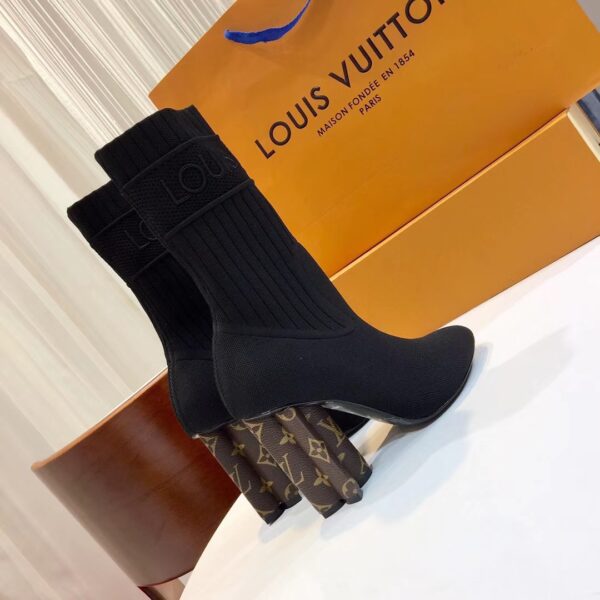 LV WOMEN’S BOOTS - Image 7