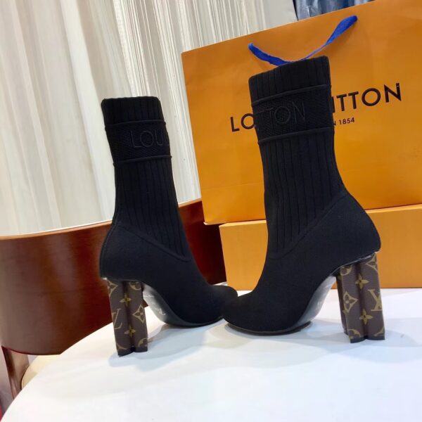 LV WOMEN’S BOOTS - Image 8