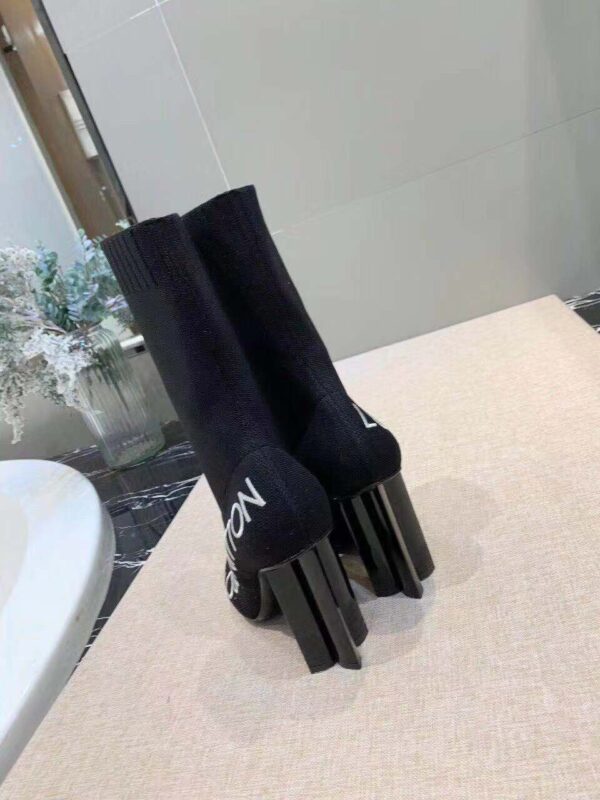 LV WOMEN’S BOOTS - Image 7