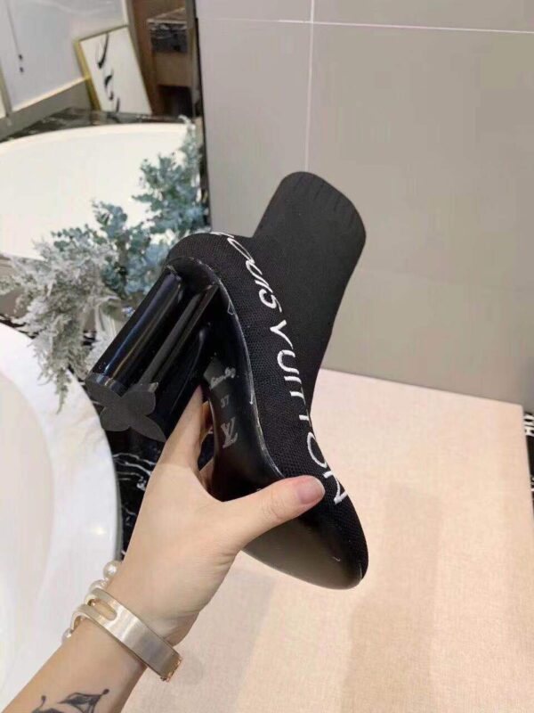 LV WOMEN’S BOOTS - Image 8