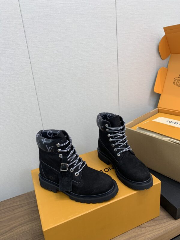 LV WOMEN’S BOOTS - Image 4