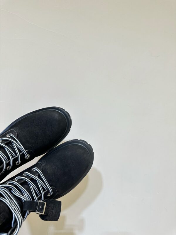 LV WOMEN’S BOOTS - Image 11