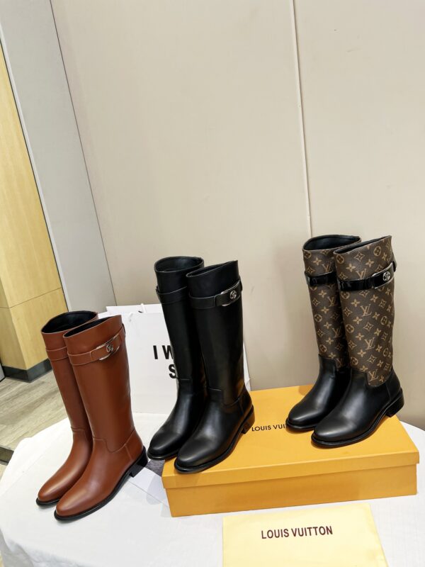 LV WOMEN’S BOOTS - Image 10
