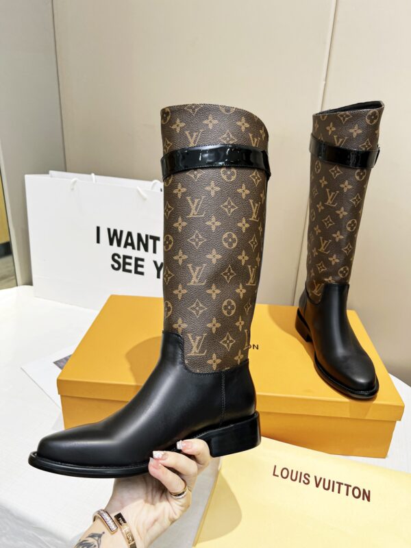 LV WOMEN’S BOOTS - Image 5