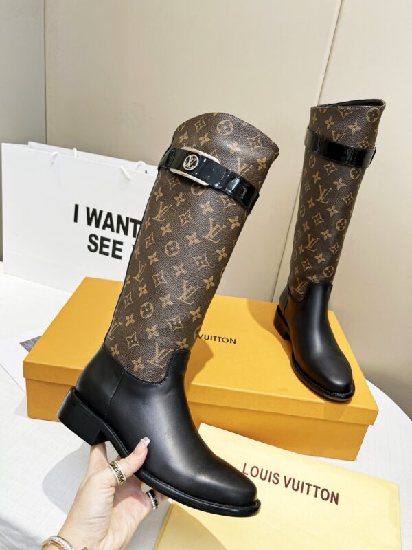 LV WOMEN’S BOOTS - Image 6