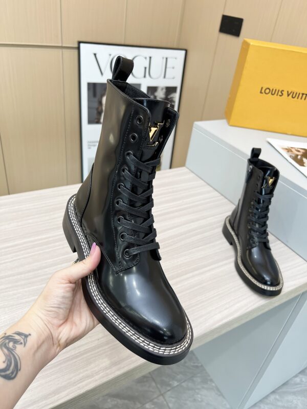LV WOMEN’S BOOTS - Image 2