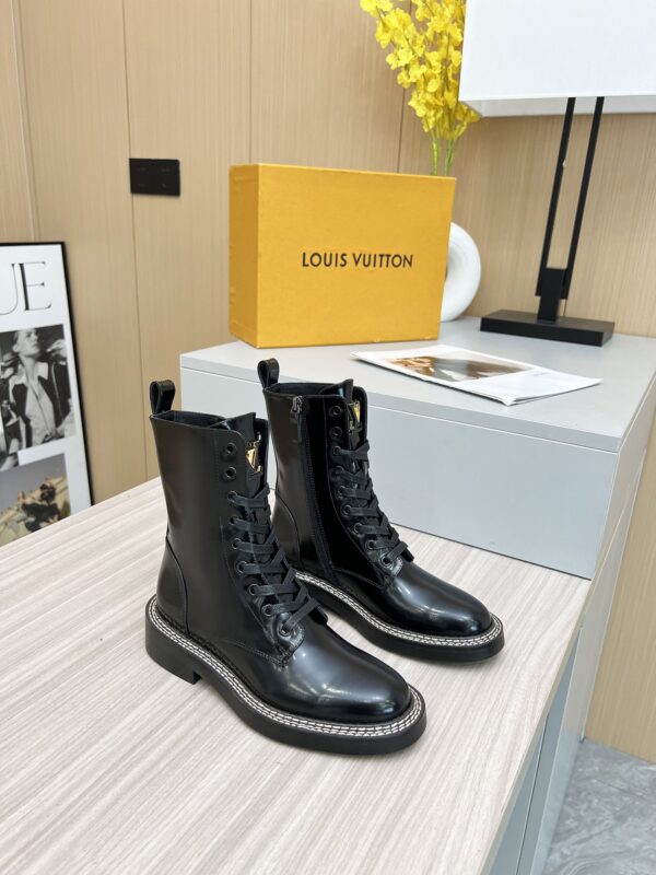 LV WOMEN’S BOOTS - Image 3