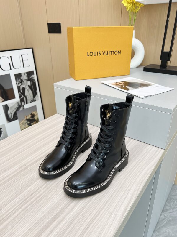 LV WOMEN’S BOOTS - Image 5