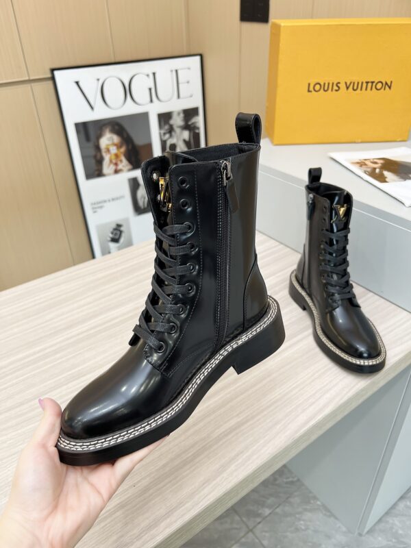 LV WOMEN’S BOOTS - Image 6