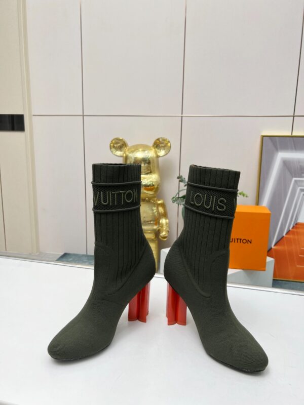 LV WOMEN’S BOOTS - Image 4