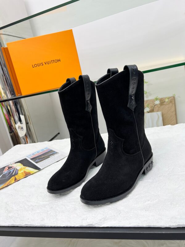 LV WOMEN’S BOOTS - Image 2
