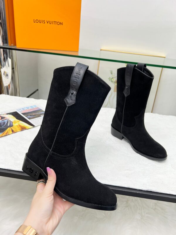 LV WOMEN’S BOOTS - Image 7