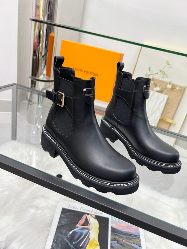 LV WOMEN’S BOOTS - Image 3
