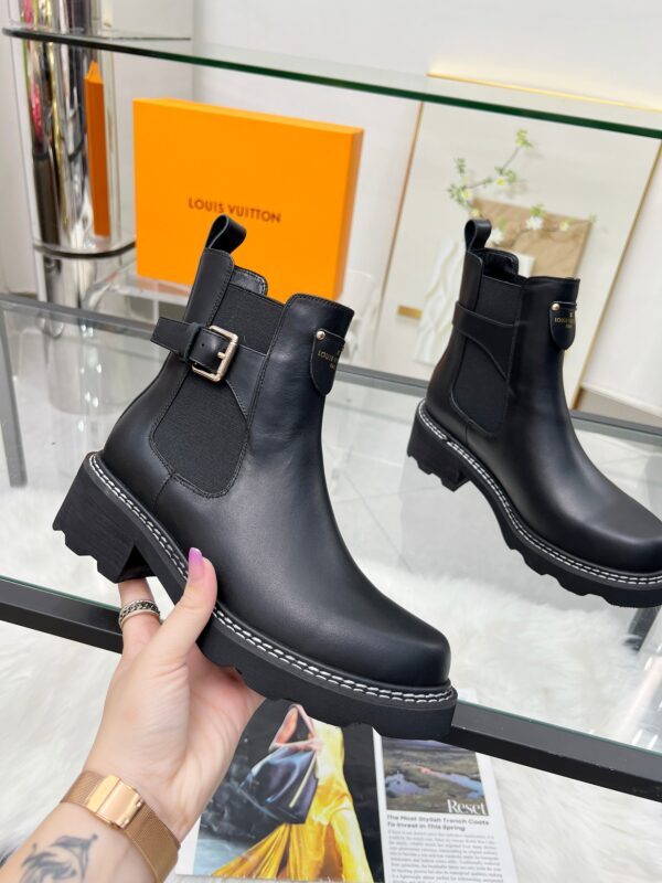 LV WOMEN’S BOOTS - Image 4