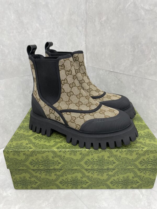 GUCCI WOMEN’S BOOTS - Image 3