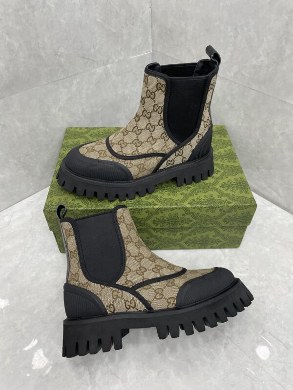 GUCCI WOMEN’S BOOTS - Image 6